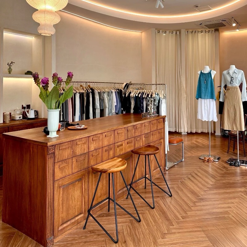 Clothing store, cashier counte - Office Furniture Second Hand 评论和价格